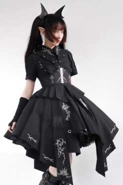 Black Travelling Thorns Short Sleeves Print Gothic Elegant Lolita Dress -LolitaInside 079cf86937d956ddee422c0cd153c5cd