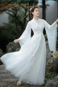 White Chinese Ancient Style Jiangnan Embroidered Sweet Hanfu Dress -LolitaInside 26573cd410ccb1b341d3c825f85ed827