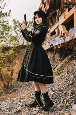 Black Military Style Loyalist Chariot Gothic Lolita Dress -LolitaInside 279b4805adced31e2d00f6df545349e7