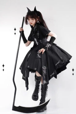 Black Travelling Thorns Short Sleeves Print Gothic Elegant Lolita Dress -LolitaInside 2d93a4952d83f079d648e7e0721e18ea
