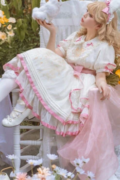 White/Pink Short Sleeves Multi-layer Ruffle Bowknot Sweet Lolita Dress -LolitaInside 44ed6c7054110a1368f97d3ef5eeaf32