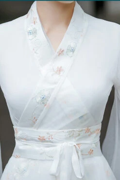 White Chinese Ancient Style Jiangnan Embroidered Sweet Hanfu Dress -LolitaInside 58005c3af893fa9d632c2d971026f79f