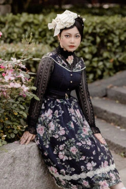 Black Elegant Vintage French Rose Floral Print V Collar Sleeveless Ruffled Classic Lolita JSK Dress 18 Black Elegant Vintage French Rose Floral Print V Collar Sleeveless Ruffled Classic Lolita JSK Dress -LolitaInside 6a5c6a92418ac9e395e30b70771adfeb