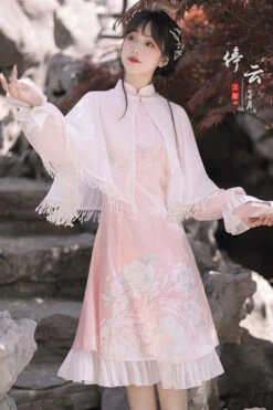 Chinese Ancient Han Element Style Fish Shadow Embroidery Sweet Hanfu Dress -LolitaInside 703f081b6d458dd09f76f5d79e97a69c