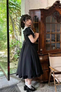 Black Annie's Gift Short Sleeves Bowknot Sweet Lolita Dress (Plus Size Support) -LolitaInside 81ff37de81f24afe3064d9dbf34c11e4