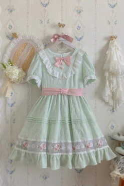Green Short Sleeves Rose Print Ruffle Bowknot Sweet Lolita Dress 11 Green Short Sleeves Rose Print Ruffle Bowknot Sweet Lolita Dress -LolitaInside 932482c49519e7f6d0c29ab095afe040