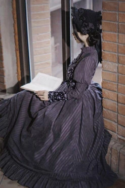 Gray Stripes Print Long Sleeves Classic Lolita Dress -LolitaInside 97076c0a2d69b68af00b58fccfaca294