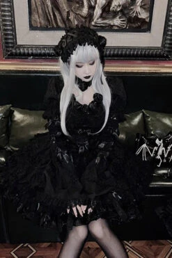 Pure Black Puff Short Sleeves Princess Gothic Lolita Tiered Dress -LolitaInside f5c5f1f6473c2fa03696d7e53c446b98